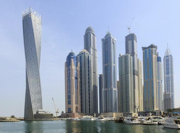 De 73 verdiepingen van de Dubai Cayan Tower zijn van onder naar boven 90 graden gedraaid