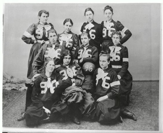 Portret van vroege Amerikaanse basketbalteamgenoten