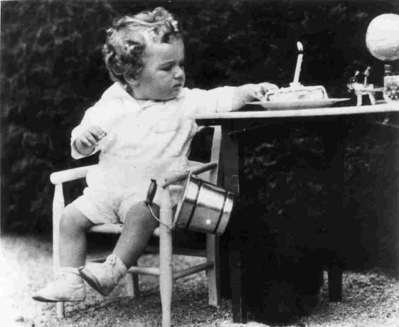 Een foto van de kleine Charlie Lindbergh slechts enkele maanden voordat hij werd gekidnapt en gedood.
