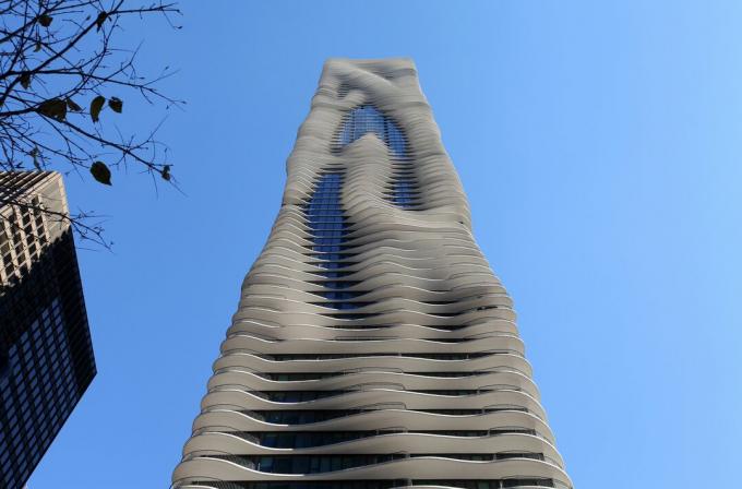 The Aqua van architectenbendes Gang bij Lakeshore East Condominiums, in Chicago, Illinois in 2013