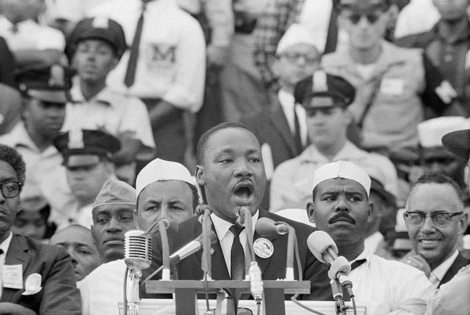 Dr. Martin Luther King, Jr. houdt zijn beroemde "I Have a Dream"-toespraak voor het Lincoln Memorial tijdens de Vrijheidsmars in Washington in 1963.