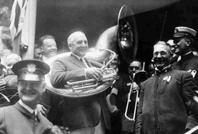 Warren Harding poseerde met muzikanten in 1920