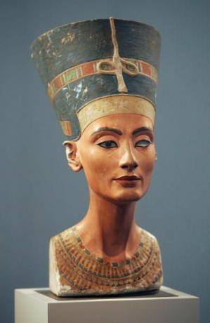 3.400-jarige buste van Egyptische koningin Nefertiti.