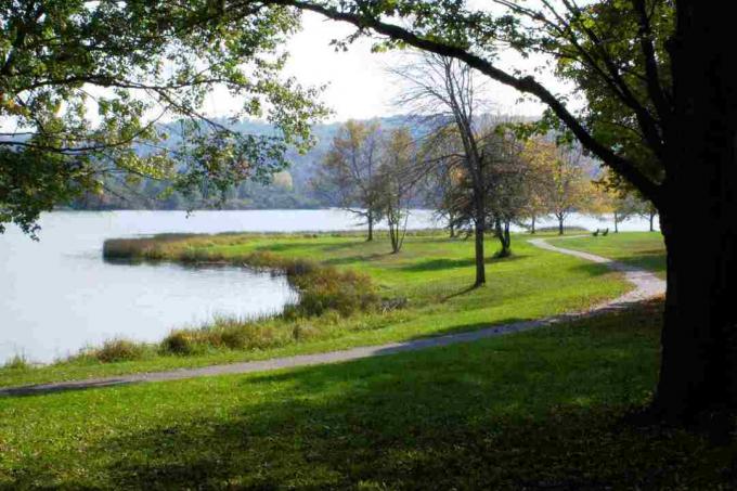 Lackawanna Lake, op 6,4 km van de Keystone College Campus