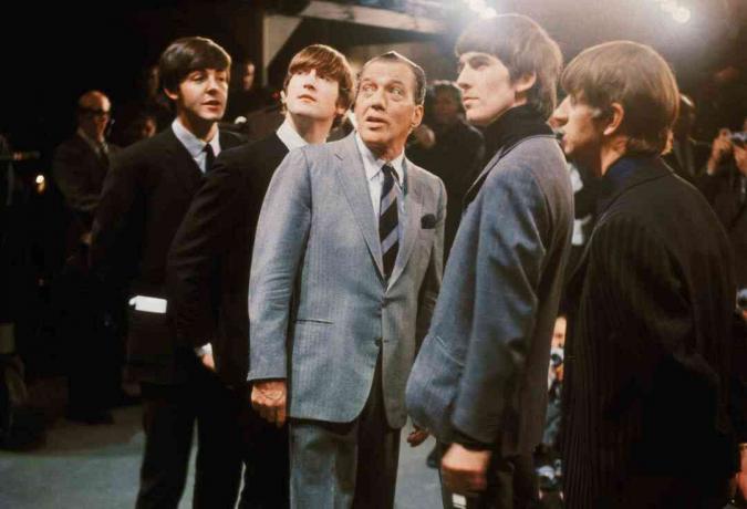foto van Ed Sullivan met The Beatles