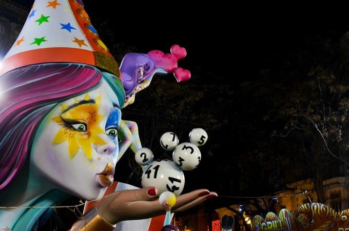 Fallas zijn gemaakt van hout en piepschuim