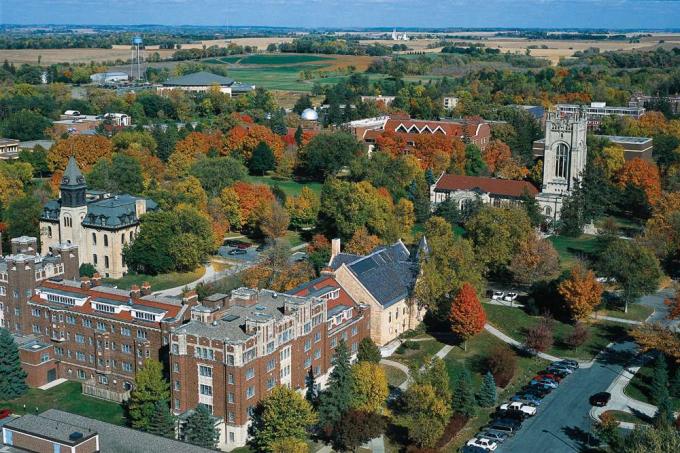 Een luchtfoto van Carleton College in Minnesota.