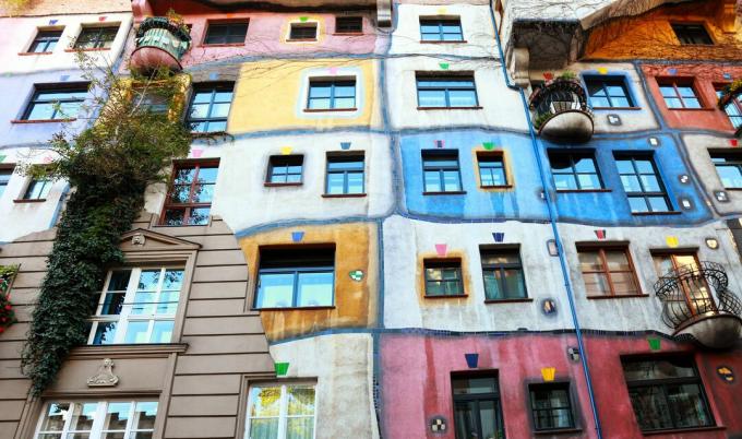 Hundertwasserhaus, Wenen, Oostenrijkse kunstenaar Friedensreich Hundertwasser en Joseph Krawina