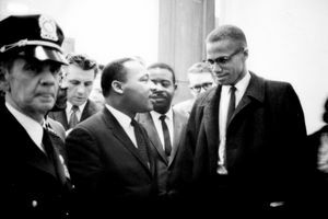 Malcolm X en Martin Luther King Jr. ontmoeten elkaar in 1964